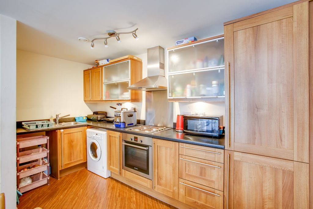 Property photo 3 of 17