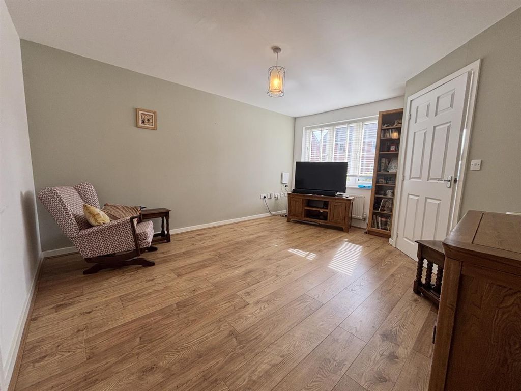 Property photo 2 of 14 Living Room 2.Jpg
