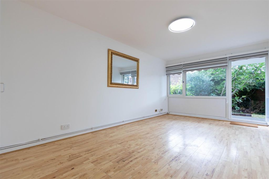 Property photo 1 of 7 Living Room.Jpg