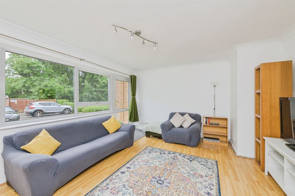 Property photo 2 of 15
