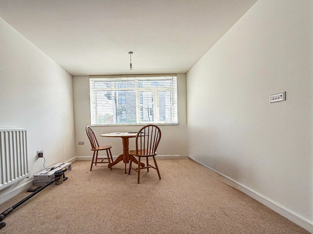 Property photo 3 of 10 4472834
