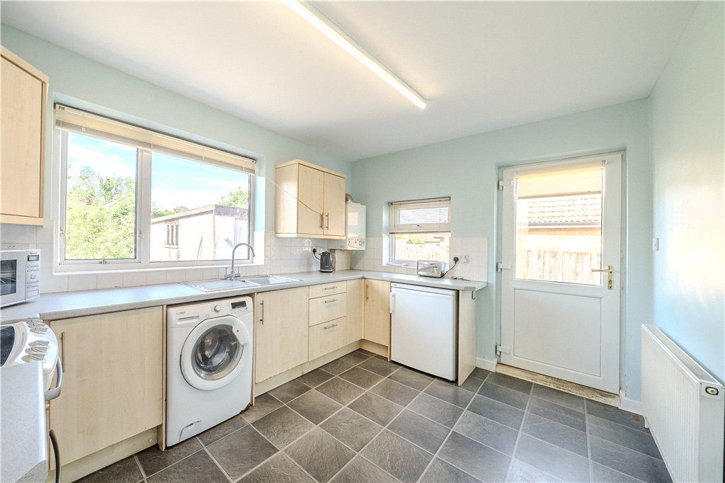 Property photo 2 of 17 Kitchen