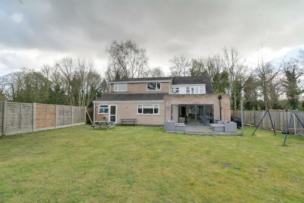 Property photo 3 of 23