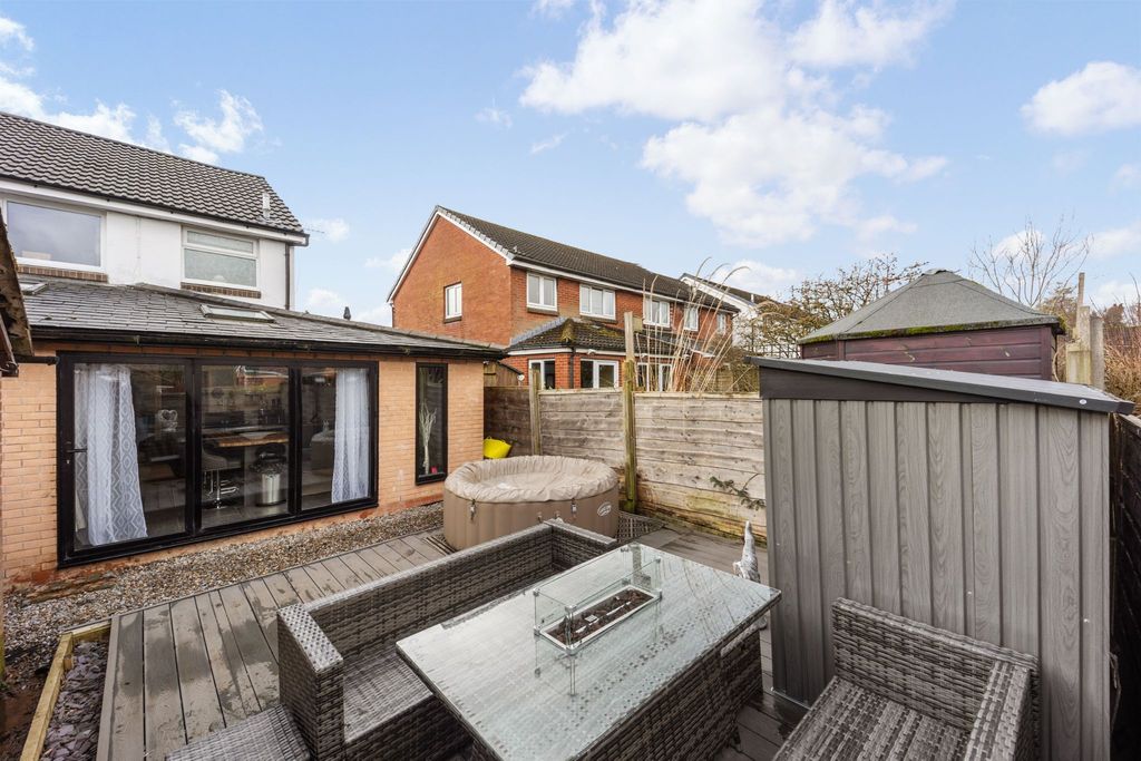 Property photo 2 of 25 Photograph 27