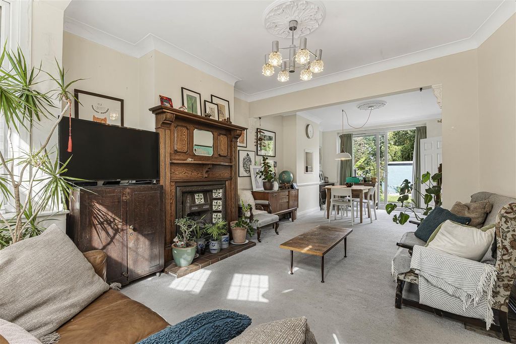 Property photo 2 of 23 2