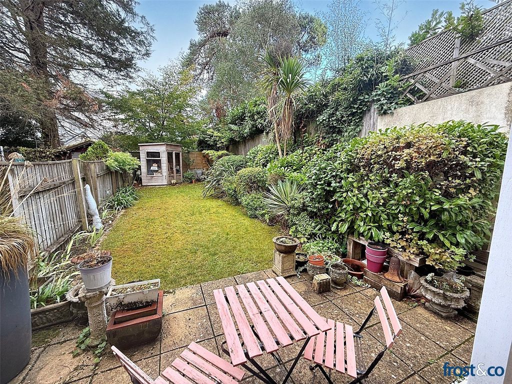 Property photo 2 of 15 Garden
