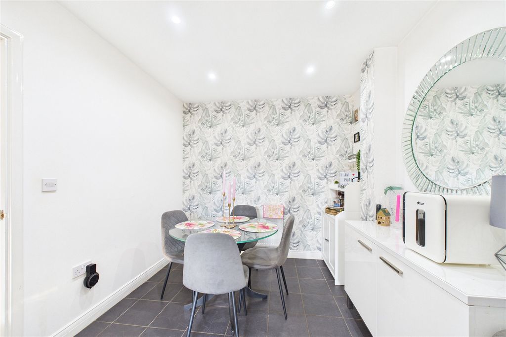 Property photo 3 of 14 Picture No. 02