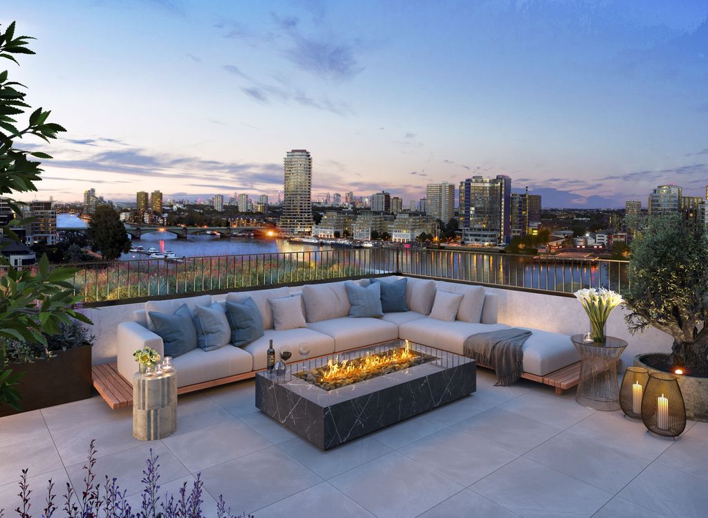 Property photo 1 of 15 Terrace 1 _ Penthouse _ Chelsea Riverview.Jpg