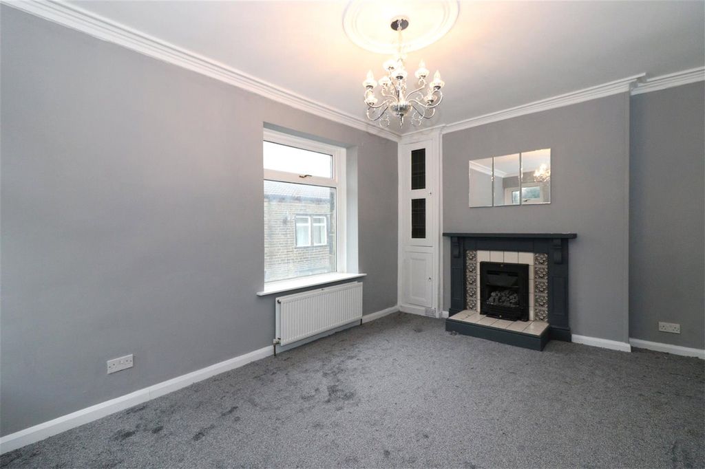 Property photo 2 of 10 Living Room 1