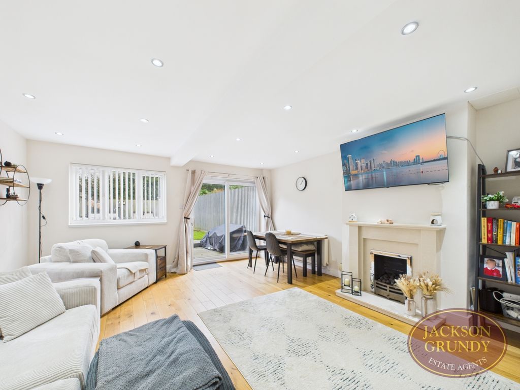 Property photo 3 of 13 Photo 4