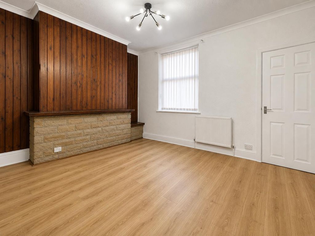 Property photo 3 of 11 Pbox-Img.Png