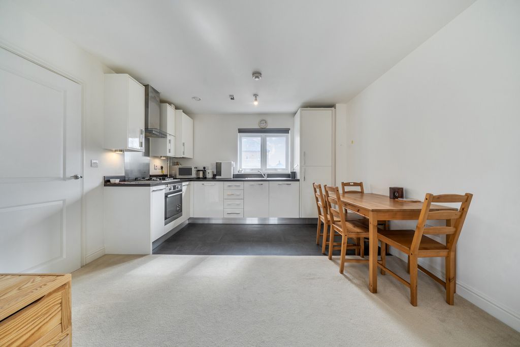 Property photo 3 of 20 1456508-4-69F9Aa1...