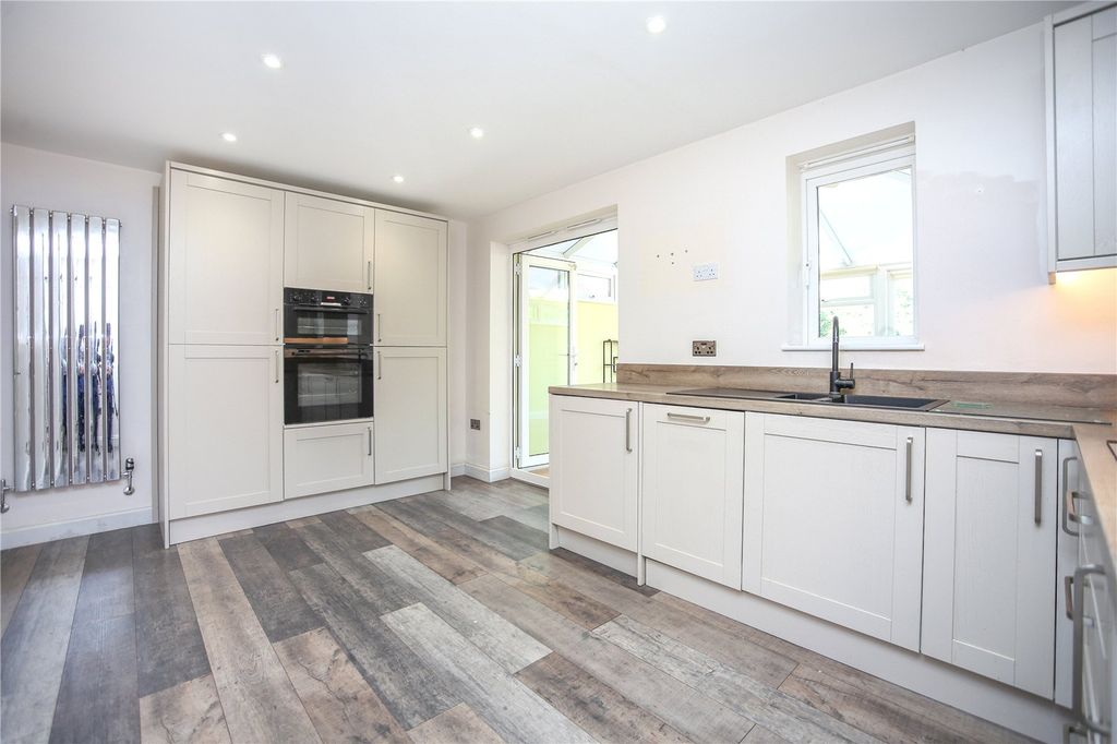Property photo 1 of 17 Picture No. 30