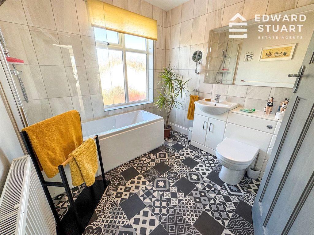 Property photo 3 of 17 Picture No. 04