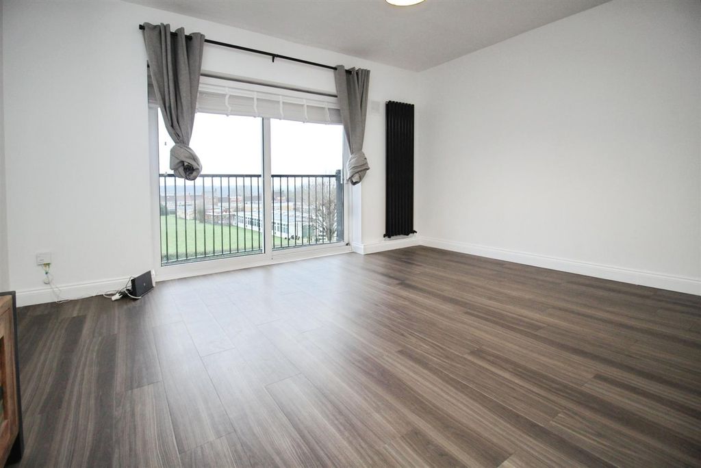 Property photo 2 of 10 4d745c9c-Img_2215.Jpg