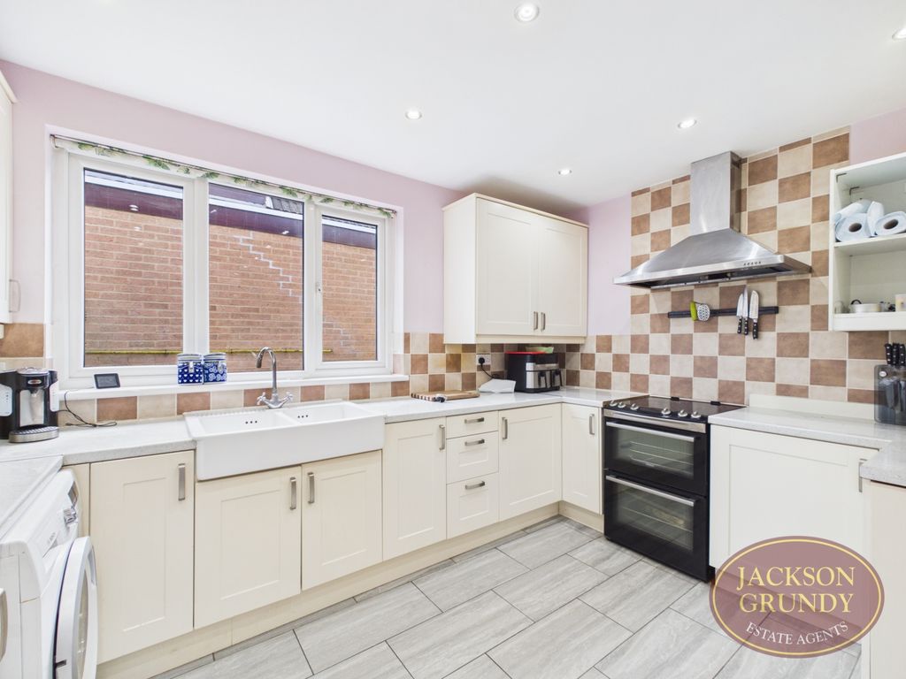 Property photo 3 of 13 Stanfield Road