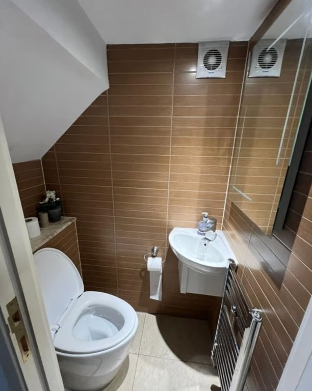 Property photo 1 of 3