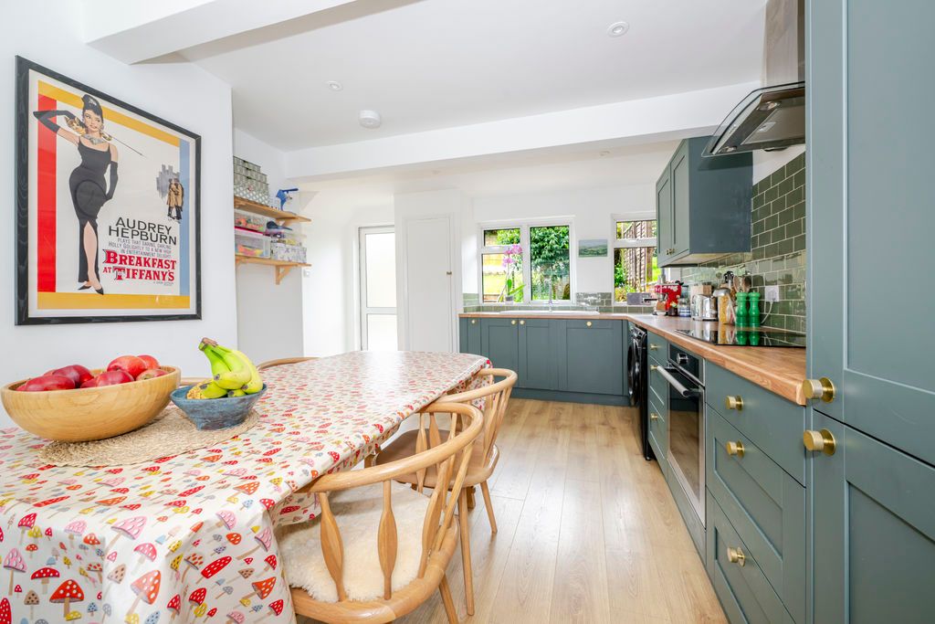 Property photo 3 of 14 Photo 2