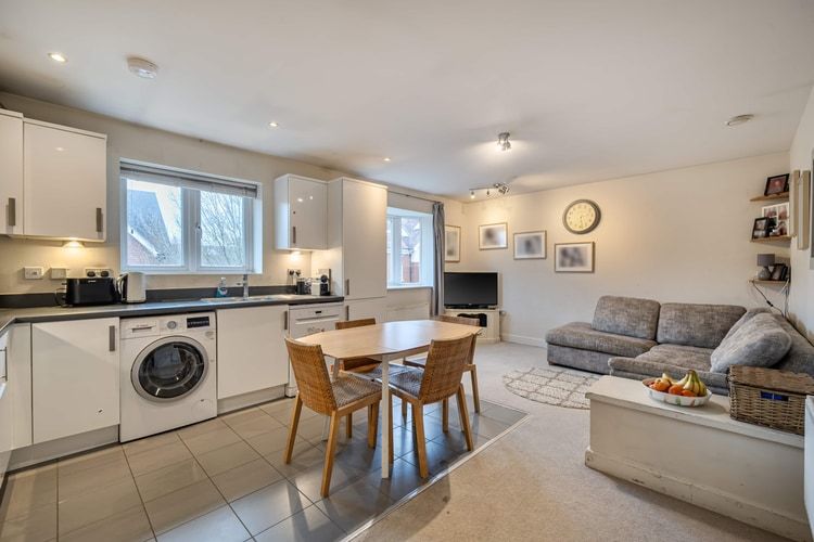 Property photo 2 of 16