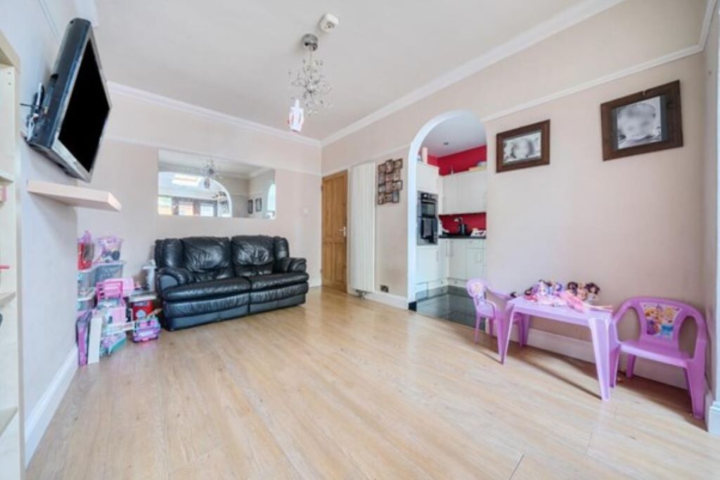 Property photo 2 of 18