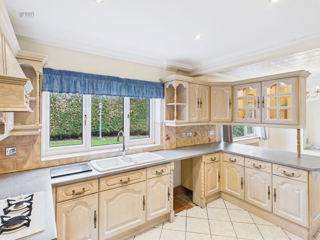 Property photo 2 of 41