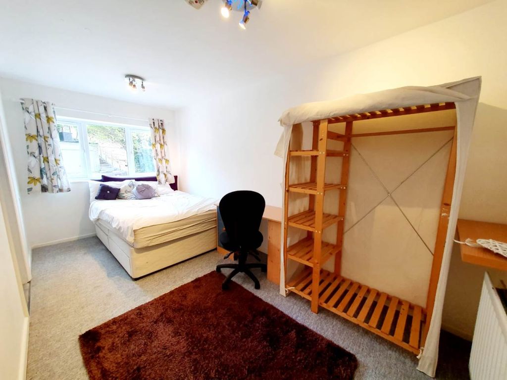 Property photo 1 of 4 Room 1