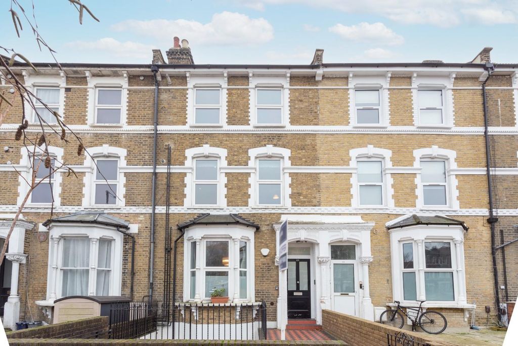 Property photo 1 of 13 External