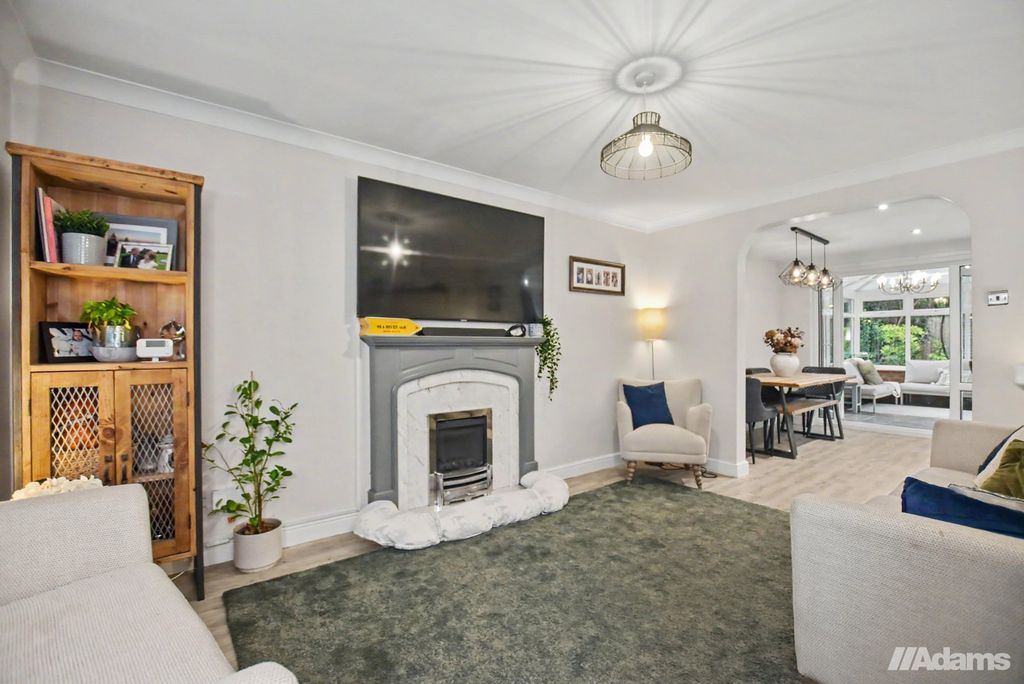 Property photo 2 of 26