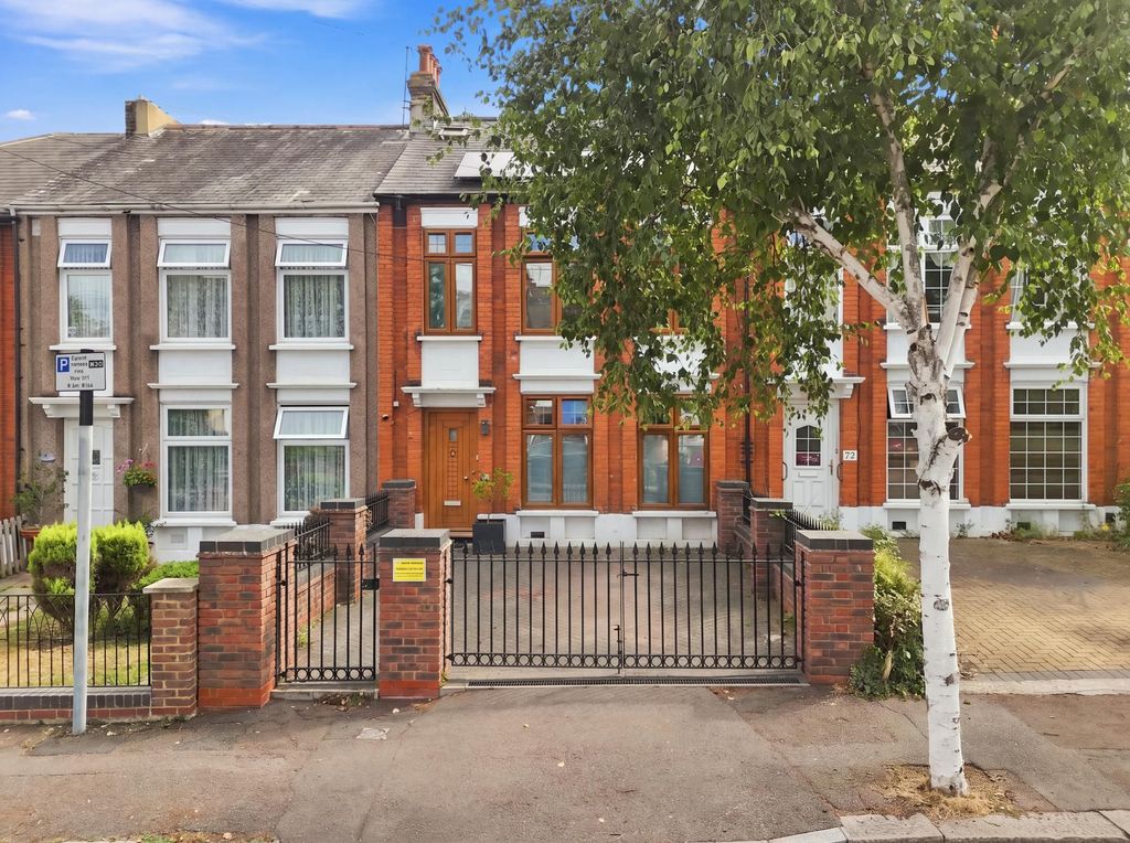 Property photo 1 of 30