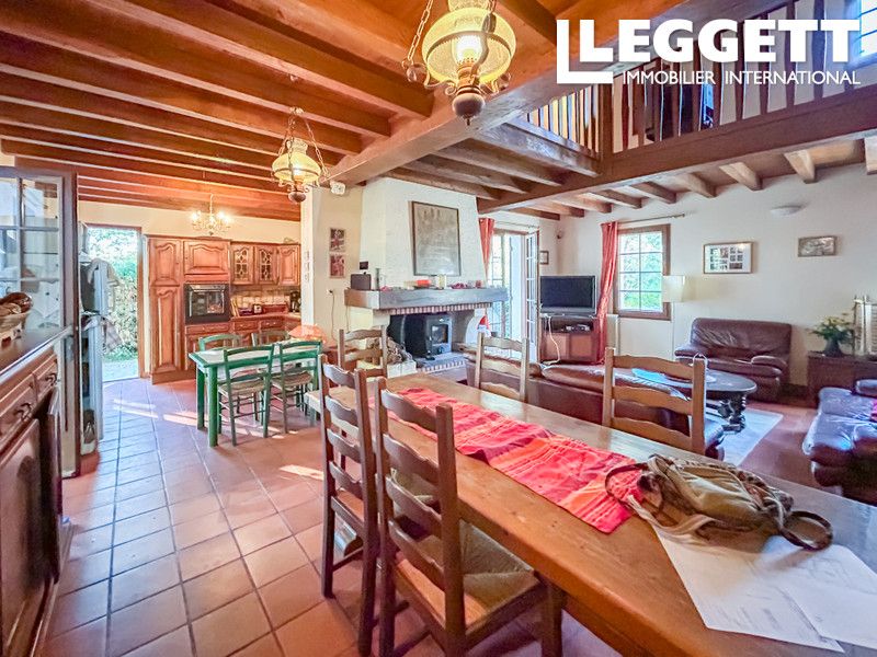 Property photo 2 of 8