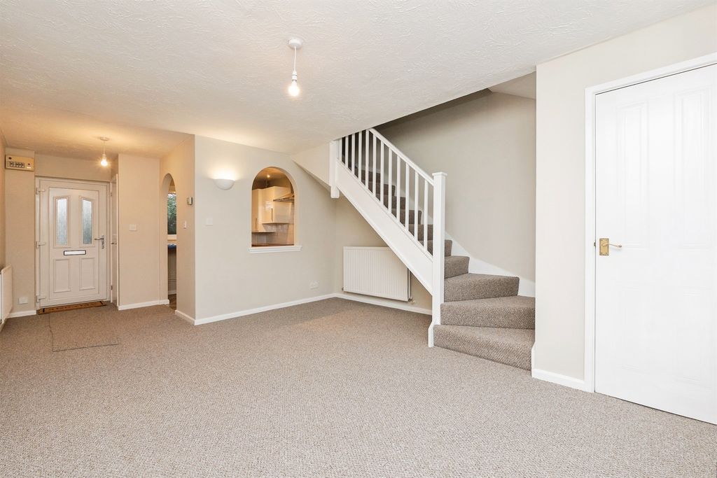 Property photo 3 of 17