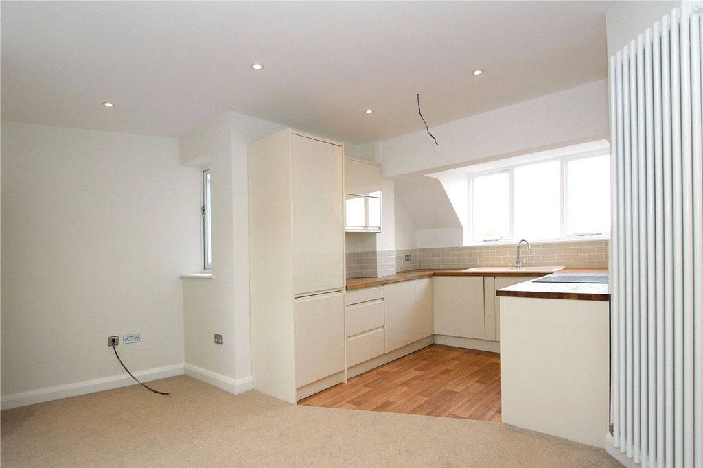 Property photo 2 of 9 Kitchen/Diner