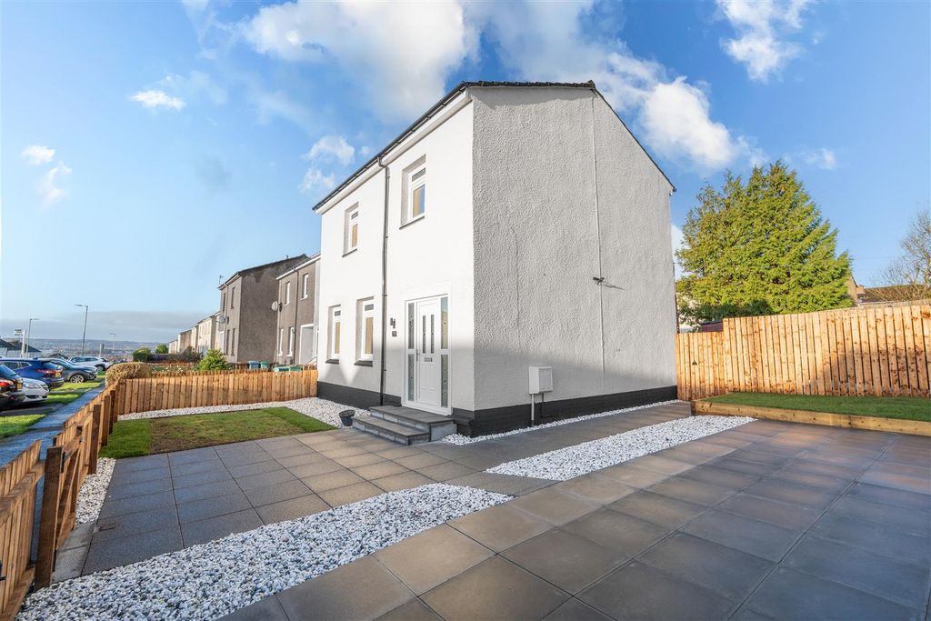 Property photo 1 of 18 Front.External.Jpg