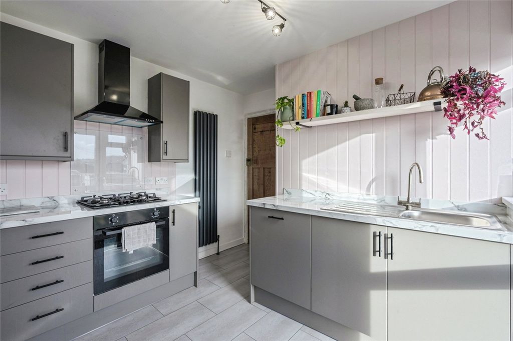 Property photo 3 of 24 Picture No. 15