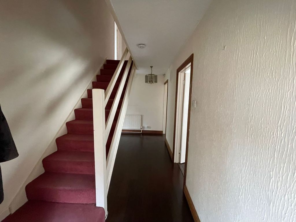 Property photo 3 of 27