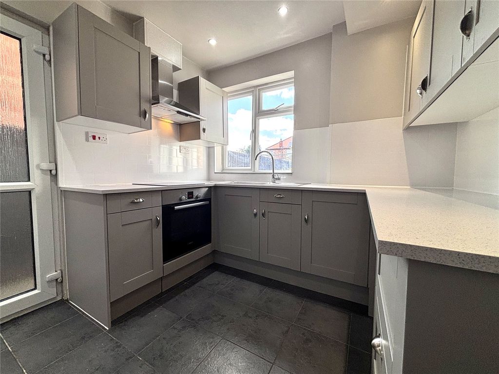 Property photo 2 of 12 Picture No. 23