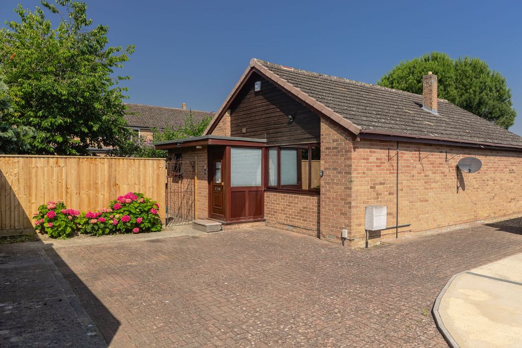 Property photo 1 of 16