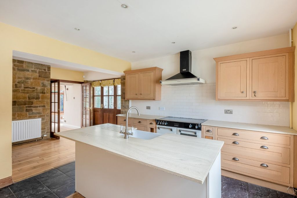 Property photo 2 of 16 Kitchen