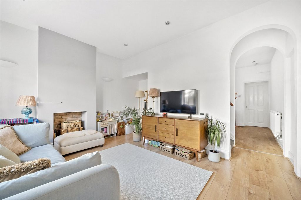 Property photo 2 of 17 Picture No. 36