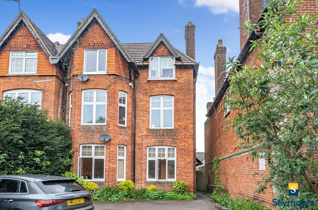 Property photo 3 of 16 Front Aspect