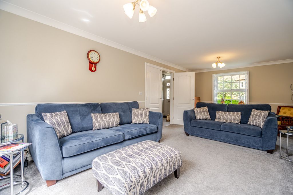Property photo 3 of 40