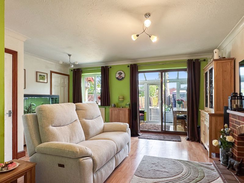 Property photo 3 of 9 Photo 6