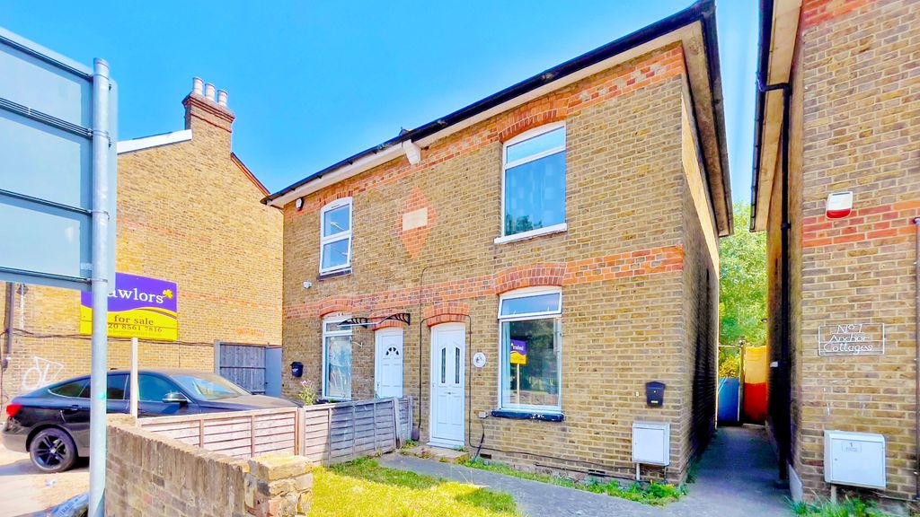 Property photo 1 of 17