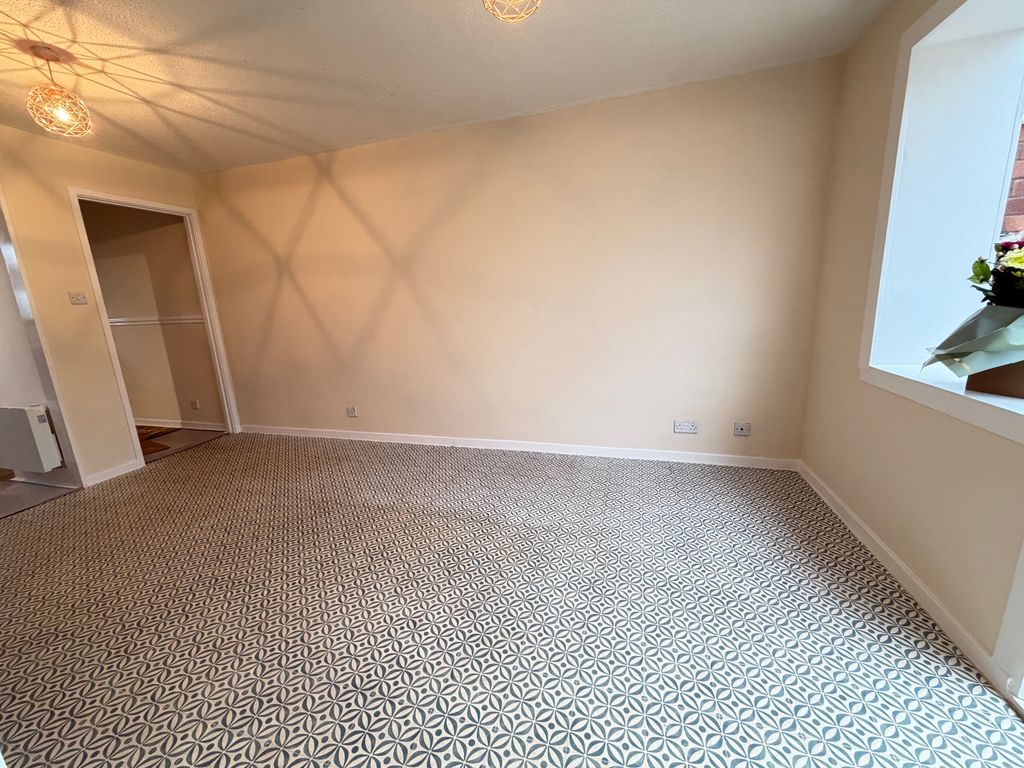 Property photo 3 of 10 Image