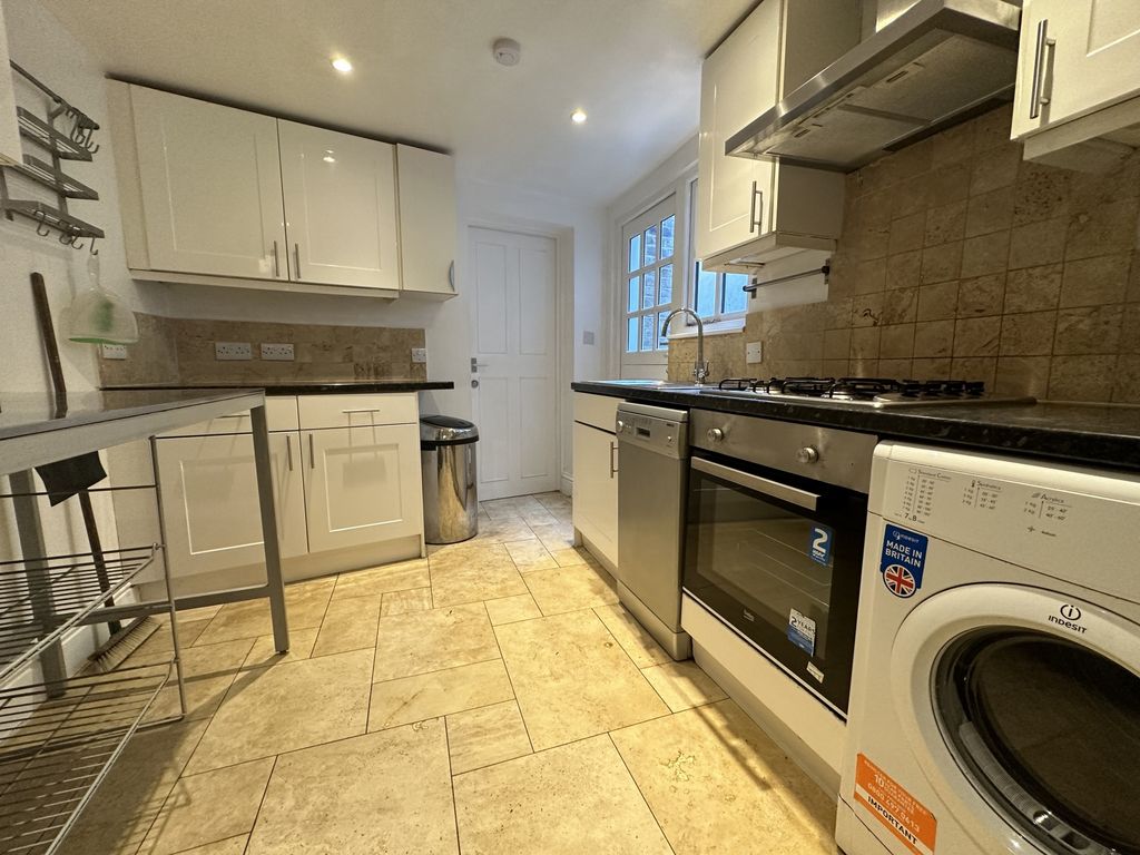 Property photo 3 of 16 Kitchen