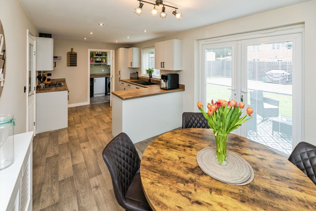 Property photo 3 of 24 2A8A1797