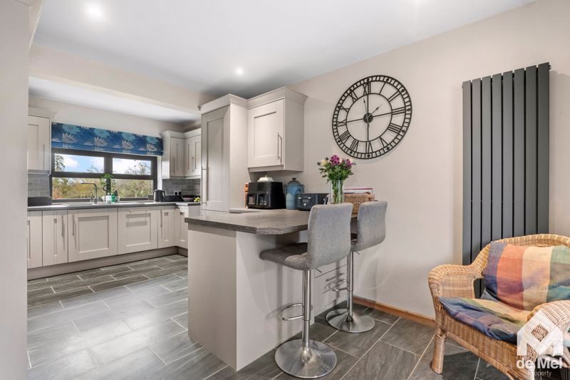 Property photo 2 of 19 Photo 10