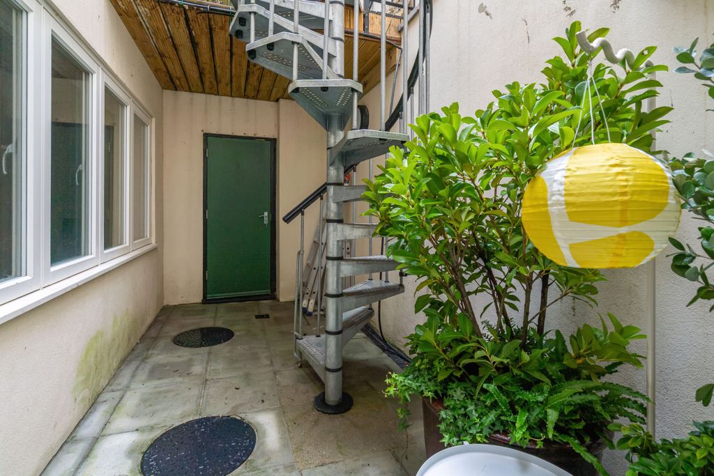 Additional image 12 of 5 bed terraced house for saleHampton Court Road, East Molesey KT8