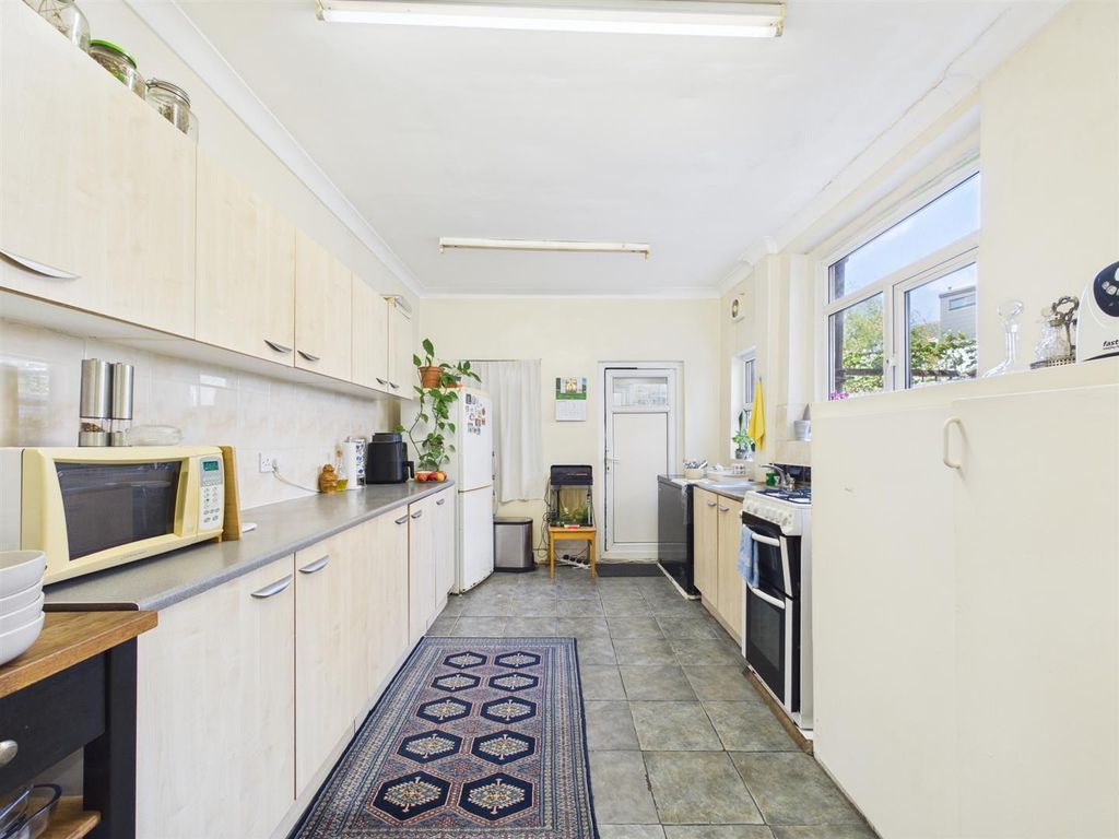 Property photo 1 of 35 Cam01358G0-Pr0232-Still012.Jpg