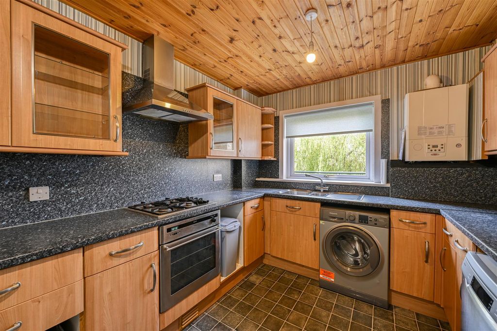 Property photo 3 of 15 Kitchen